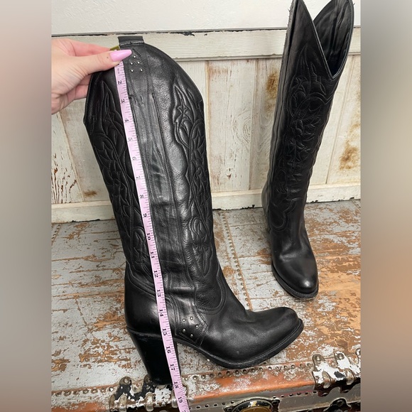 Barbara Bui Black Embroidered and Studded Heeled Western Boots - Picture 15 of 16